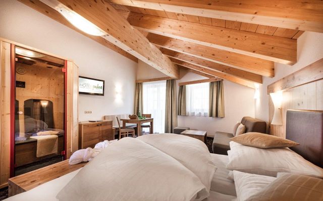 Accommodation Room/Apartment/Chalet: Junior Suite with balcony 