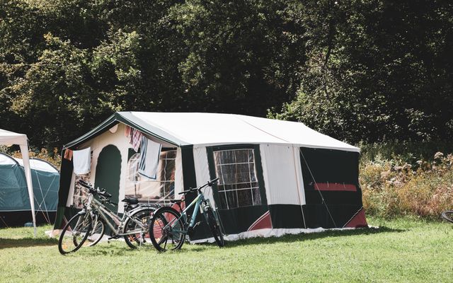 Unterkunft Zimmer/Appartement/Chalet: Stellplatz – Inkl. Fahrrad/Motorrad mit Zelt