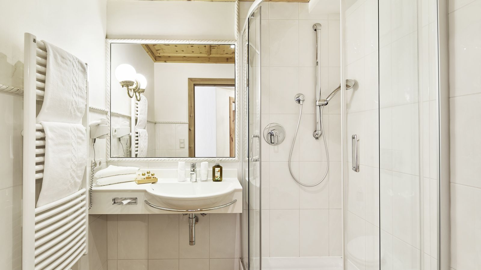 SONNENSPITZE image 2 - Familotel Zugspitze Hotel Tirolerhof