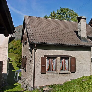 Außen Sommer 5, Rustico Marianne, Aquila, Aquila, Tessin, Schweiz