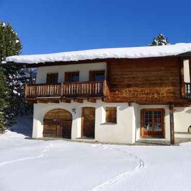 Außen Winter 28, Chalet Chistiala Dadens, Laax, Surselva, Graubünden, Schweiz