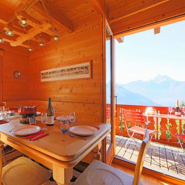 Innen Sommer 3, Chalet "Zan Fleuron" in den Waadtländer Alpen, Gryon, Waadtländer Alpen, Waadt, Schweiz