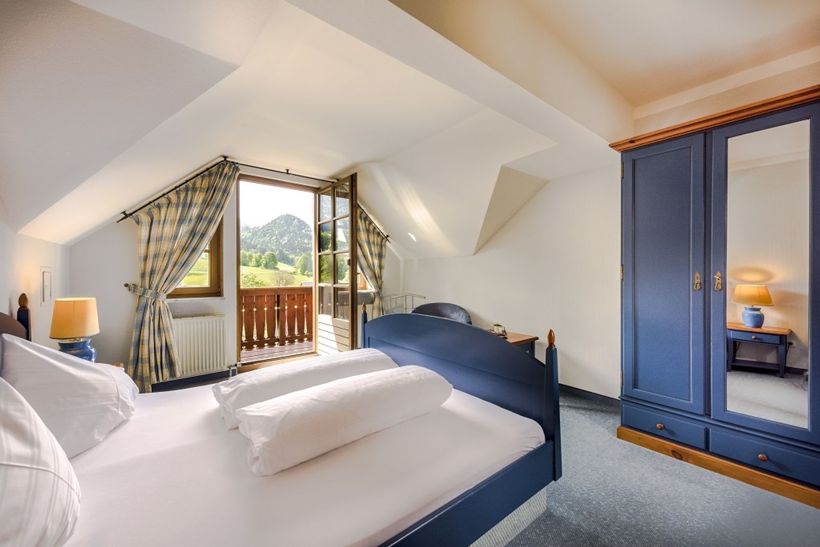 Doppelzimmer Klassik image 2 - MONDI Hotel & Appartements am Grundlsee