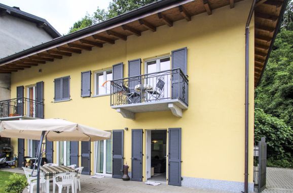 Außen Sommer 1 - Hauptbild, Villa Carmen, Brissago Valtravaglia, Lago Maggiore, Lombardei, Italien