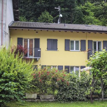 Außen Sommer 3, Villa Carmen, Brissago Valtravaglia, Lago Maggiore, Lombardei, Italien