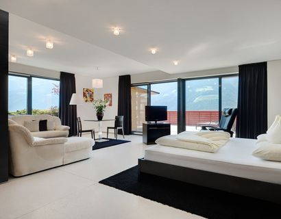 Lindenhof Pure Luxury & Spa DolceVita Resort: Black & White Suite