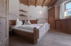 BIO HOTEL Aqua Bad Cortina: Zimmer Suite - Aqua Bad Cortina, Sankt Vigil in Enneberg, Dolomiten, Trentino-Südtirol, Italien