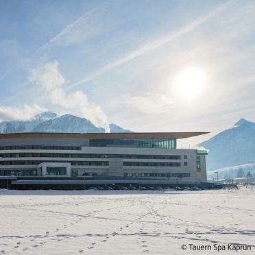 Innen Winter 81, Bauernhaus Umbichl, Uttendorf, Pinzgau, Salzburg, Österreich